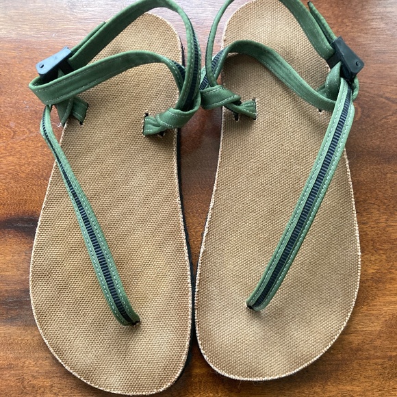 Earth Runners Alpha Sandals  M9 / W11 - Picture 1 of 3